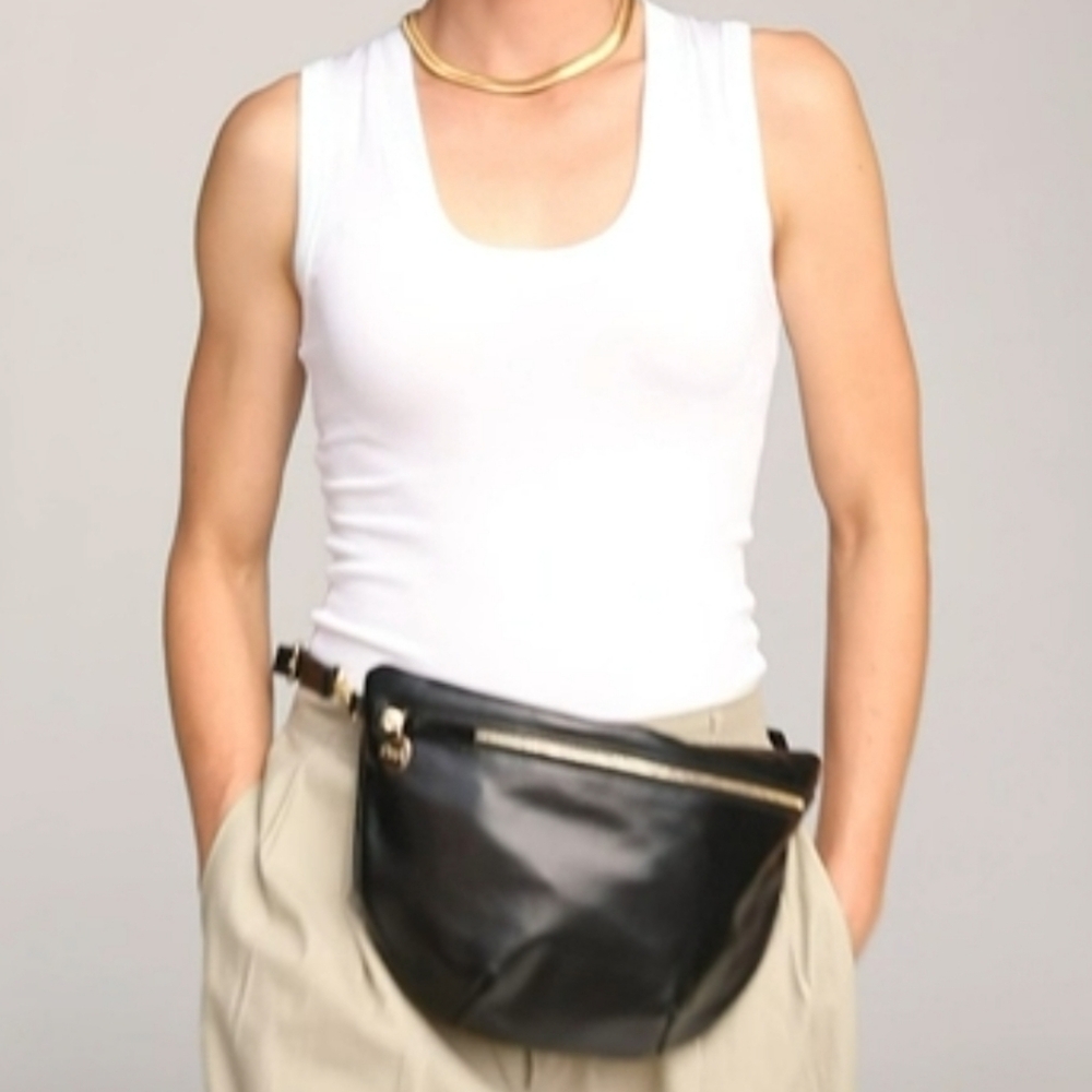 Clare V. Grande Fanny Black Nouveau